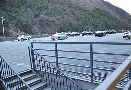 停車(chē)場(chǎng)鋼格柵