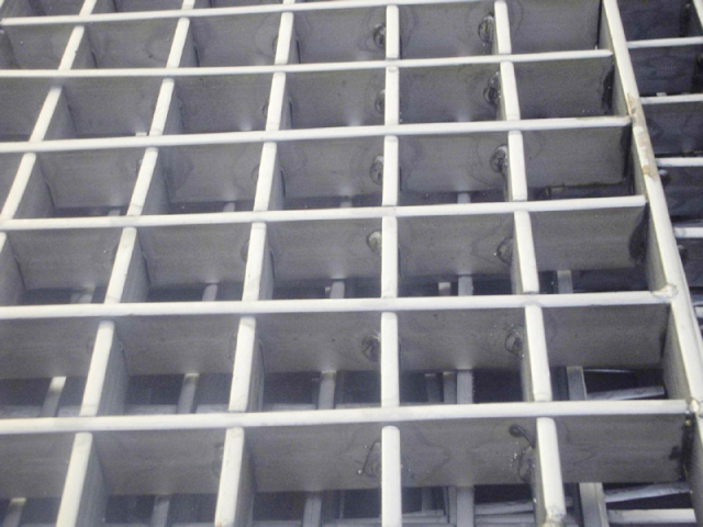 對(duì)插鋼格柵